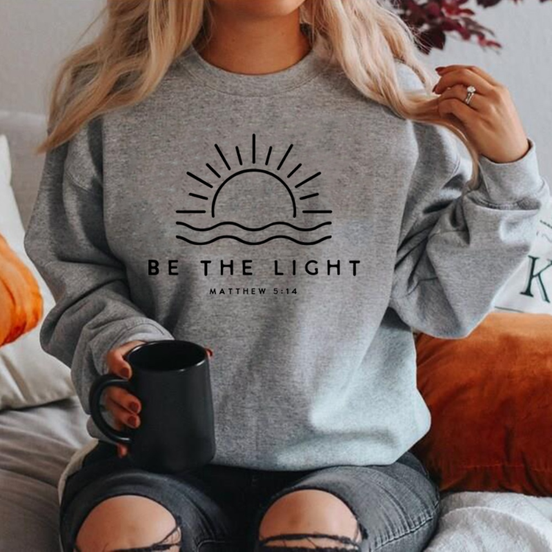 Elizabeth - Stijlvolle trui "Be The Light"